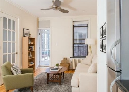 336 East 18th Street - Photo 1