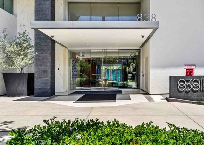 838 N Doheny - Photo 1