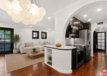 1118 Cardiff Avenue - Photo 1