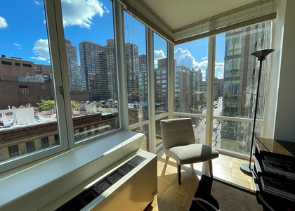 Lexington Avenue / 97th Street - Photo 1