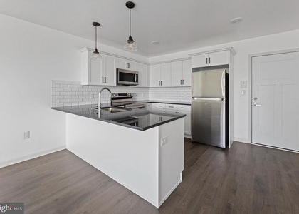 404 Fountain Street - Photo 1