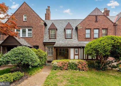 1605 44th Street Nw - Photo 1