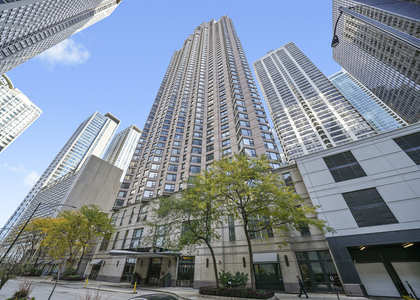 401 E Ontario Street - Photo 1