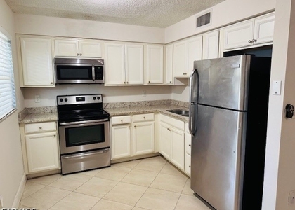 3325 Airport Road N - Photo 1