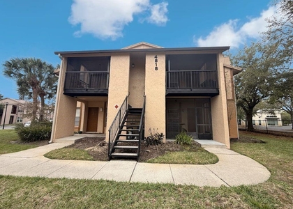 4818 S Semoran Boulevard - Photo 1