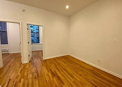 Maiden Lane - Photo 1