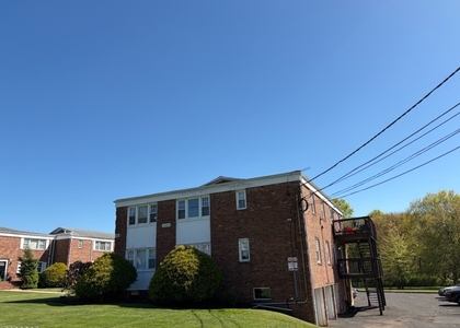 6 Columbia Dr - Photo 1