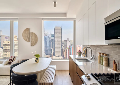 10th Avenue - Photo 1