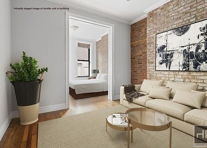 Mott Street - Photo 1