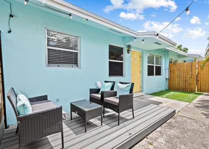 1464 N Dixie Highway - Photo 1