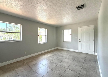 1025 Sw 2nd Court - Photo 1