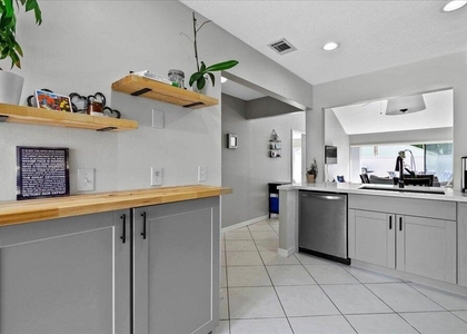 12875 Spinnaker Lane - Photo 1