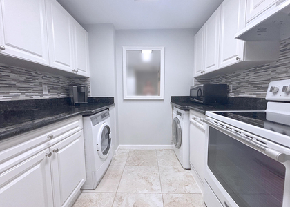 2080 Greenview Shores Boulevar - Photo 1