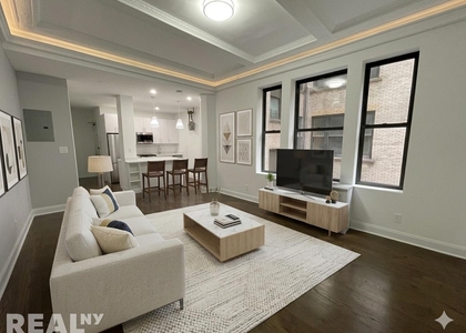 200 West 58th Street - Photo 1