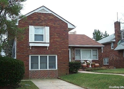 608 E Penn Street - Photo 1