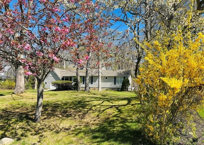 465 Tarpon Drive - Photo 1