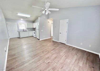 620 E Davis Street - Photo 1