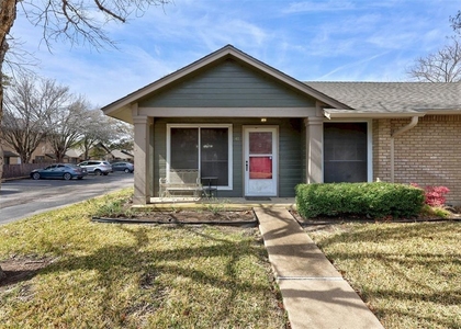 1015 E Yager Ln - Photo 1