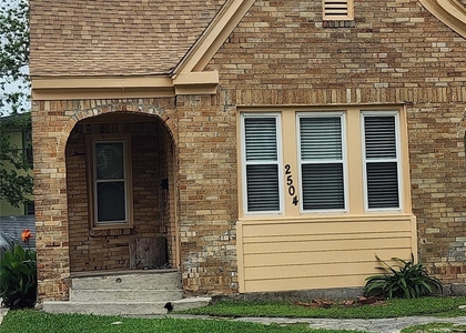 2504 Isabella Street - Photo 1