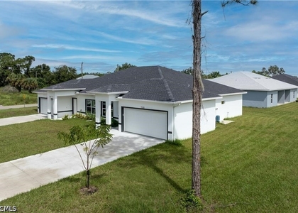 702 Broadway Avenue - Photo 1