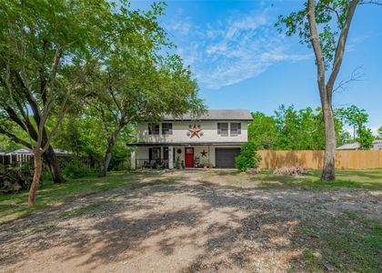 5514 Avenue M - Photo 1