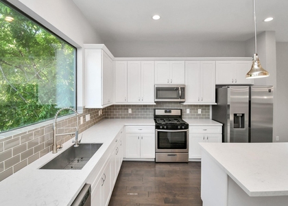 308 Palmer Street - Photo 1
