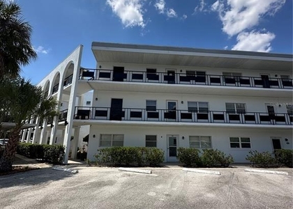 100 El Camino Drive - Photo 1