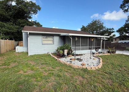 2402 9th Street E - Photo 1
