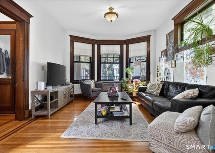 106 Lawrence Street - Photo 1
