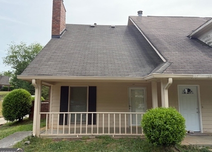 885 Park Place Ne - Photo 1
