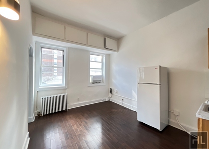 Second Avenue - Photo 1