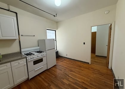 East 14 Street - Photo 1