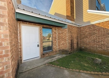 1900 W Taylor Street - Photo 1