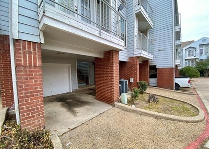 9823 Summerwood Circle - Photo 1