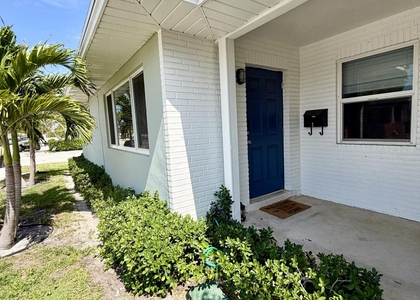 1502 N J Street - Photo 1