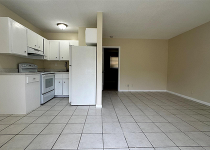 717 Se 16th Street - Photo 1