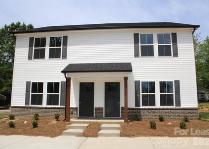 574 W Park Avenue - Photo 1