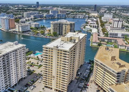 1833 S Ocean Drive - Photo 1