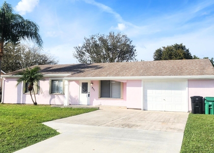 431 Se Dalva Avenue - Photo 1