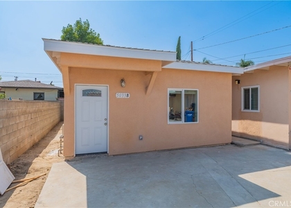 5033 Sultana Avenue - Photo 1