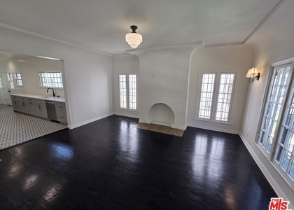 351 S Detroit Street - Photo 1