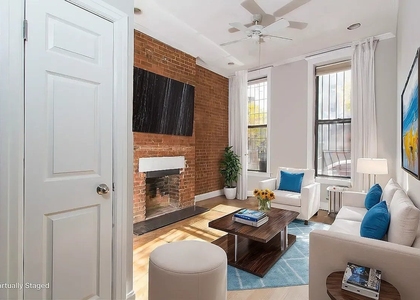 53 Leroy St - Photo 1