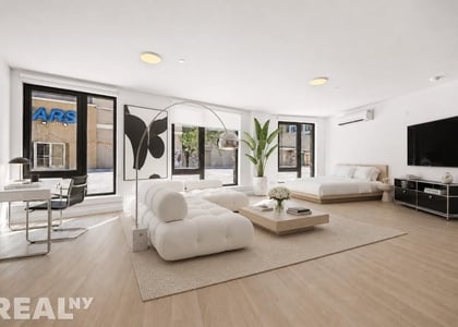 Bedford Avenue - Photo 1
