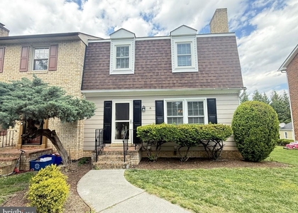 824 Appleseed Court - Photo 1