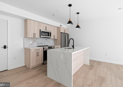 208 Vine Street - Photo 1