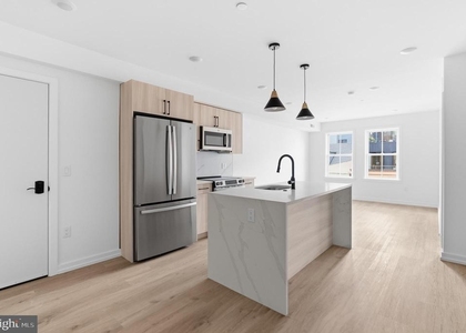 208 Vine Street - Photo 1