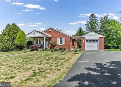 2653 Brierwood Road - Photo 1