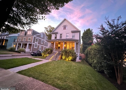 153 Quincy Street - Photo 1