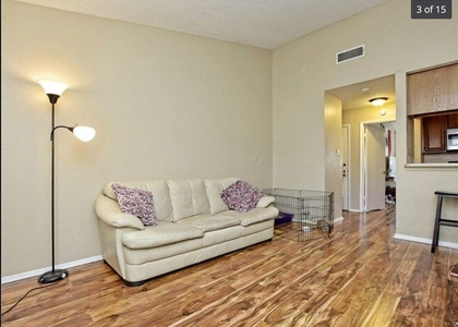 806 W 24th St - Photo 1