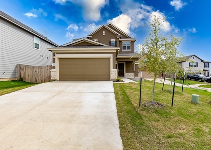 105 Clematis Ct - Photo 1